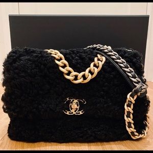 CHANEL Flap 19 Bag Purse Black Shearling Fur Chain
